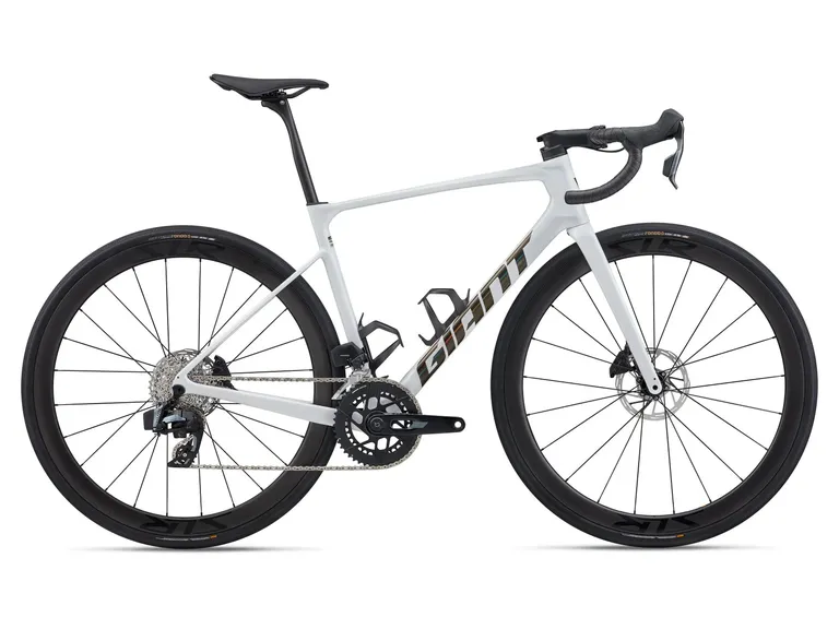 Foto Giant Defy Advanced Pro 1